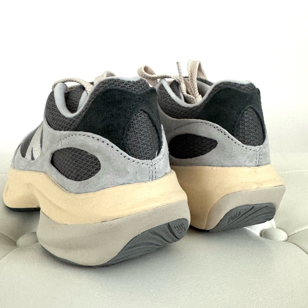 New Balance WRPD runner Stylish Gray and Black Sneakers - Picture 5 of 9